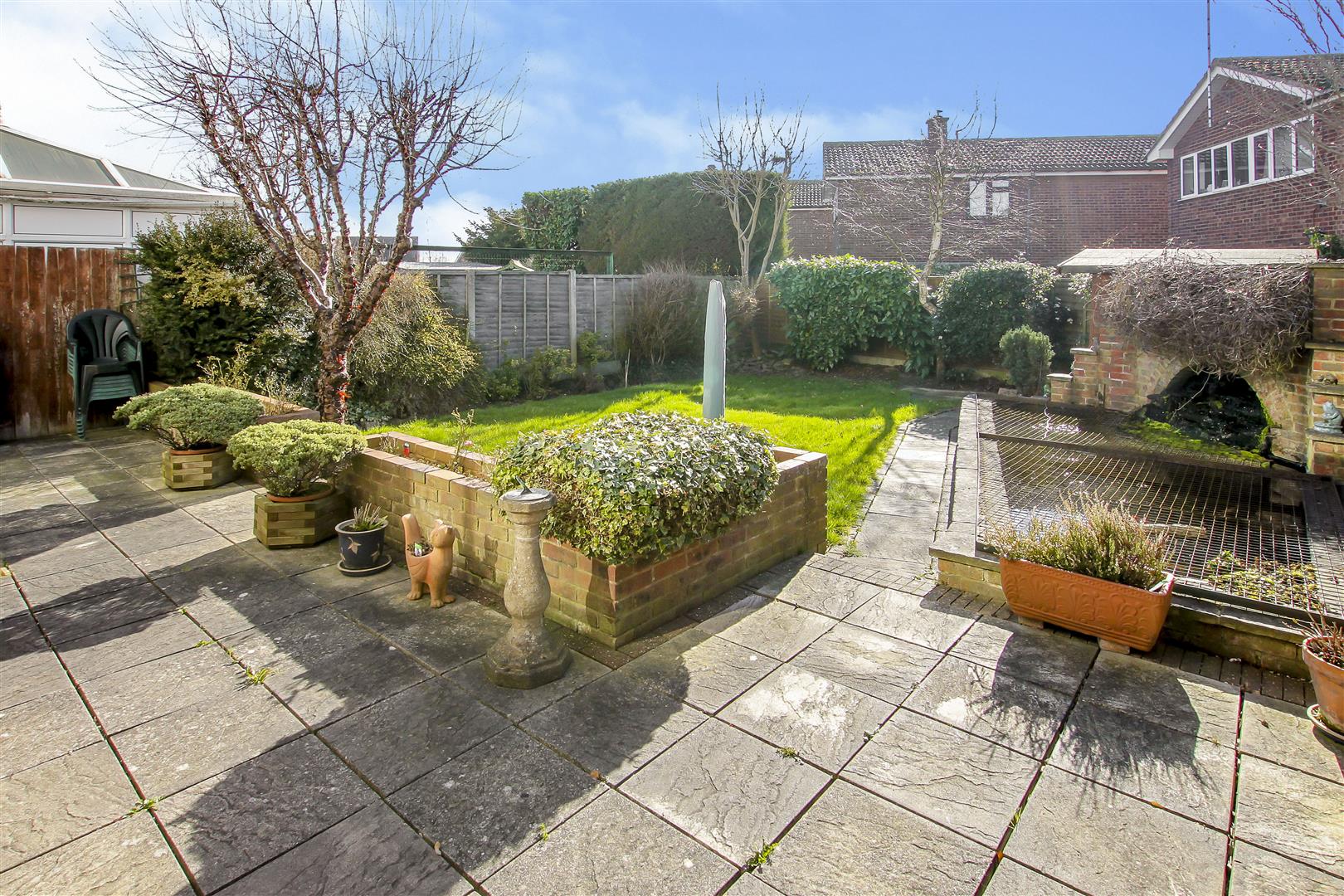 Hook End, Beehive Chase, Brentwood Keith Ashton